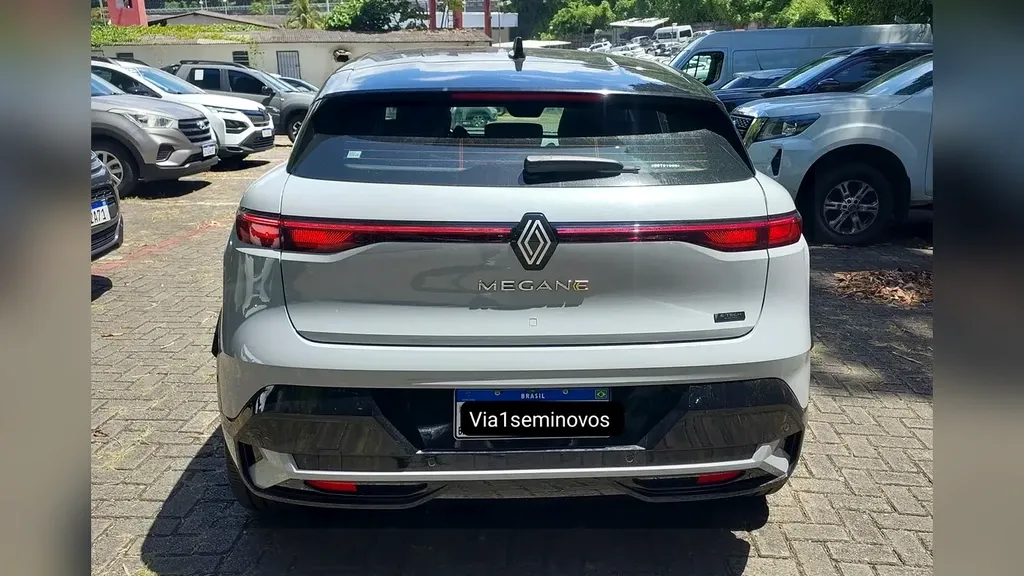 Renault Megane E-tech Electric - Imagem 6
