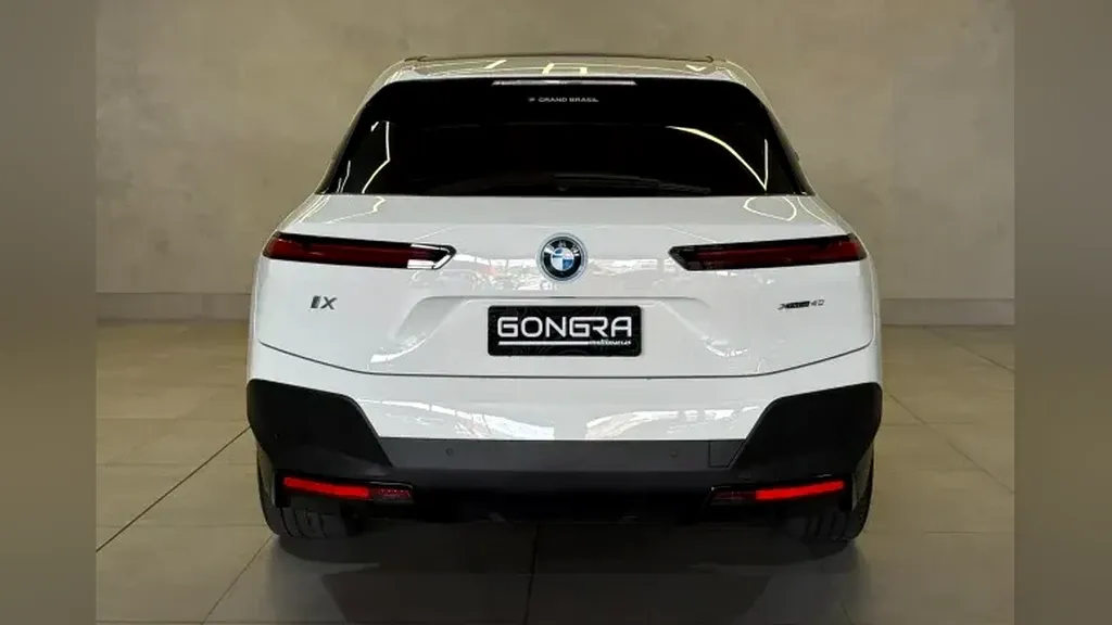 BMW Ix - Imagem 5