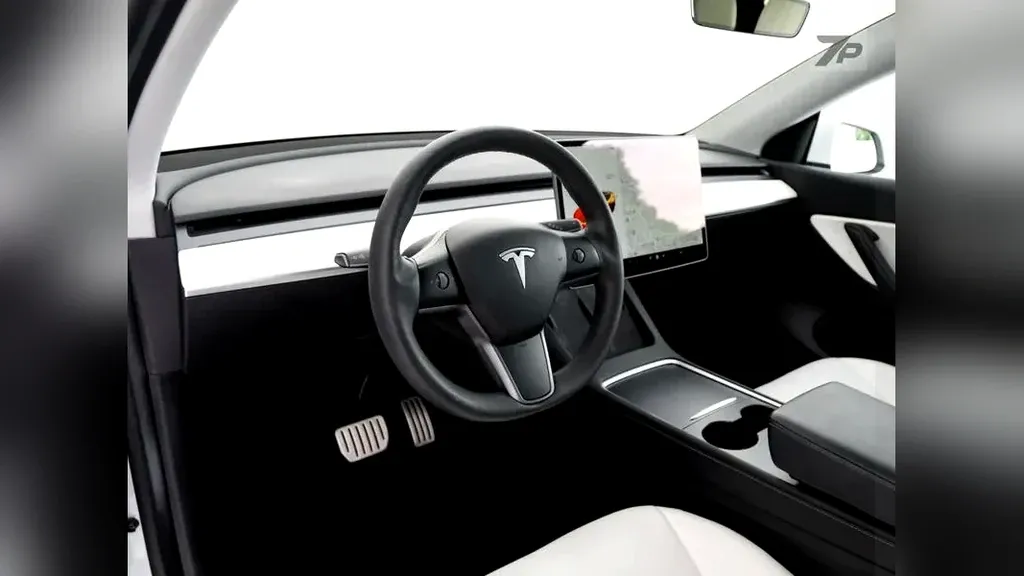 Tesla Model Y - Imagem 5