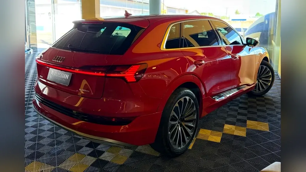 Audi E-tron - Imagem 14