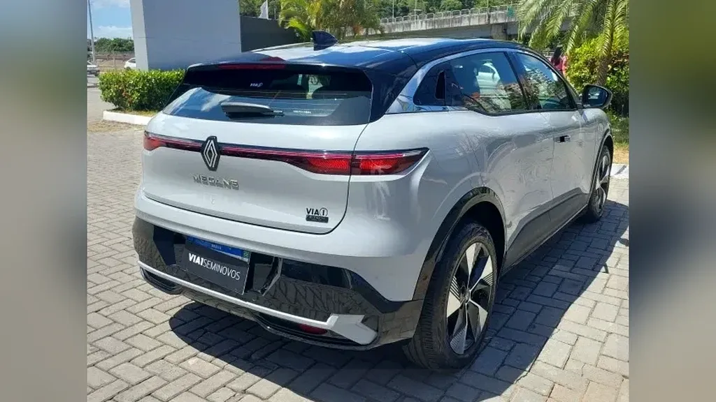 Renault Megane E-tech Electric - Imagem 15