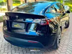 Tesla Model Y - Miniatura 11