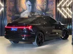 Audi Q8 Sportback E-tron - Miniatura 8