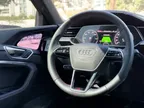 Audi Q8 Sportback E-tron - Miniatura 9