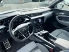 Audi Q8 Sportback E-tron - Miniatura 5