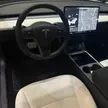 Tesla Model 3 - Miniatura 11