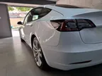 Tesla Model 3 - Miniatura 12