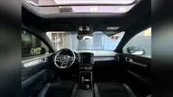 Volvo XC40 - Miniatura 3