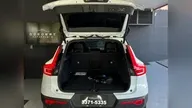 Volvo XC40 - Miniatura 10