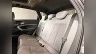 Audi E-tron - Miniatura 19