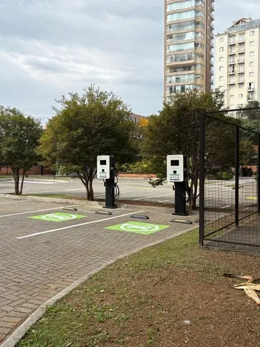 Foto 2 da estação Pit Recharge Madeiro / Jeronimo